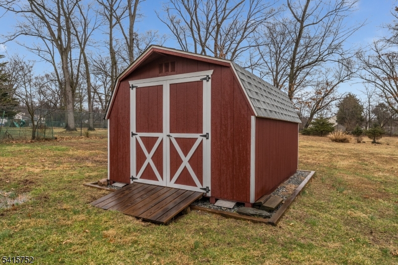 BRADLEY GARDENS - Residential
