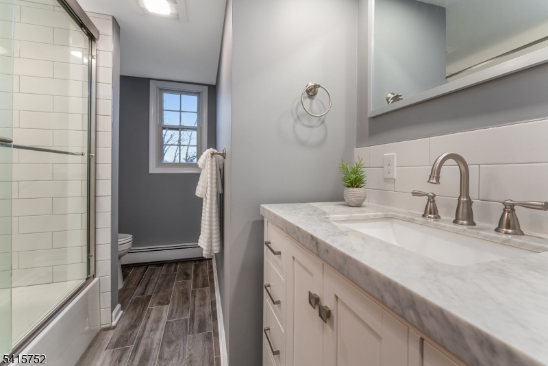 BRADLEY GARDENS - Residential