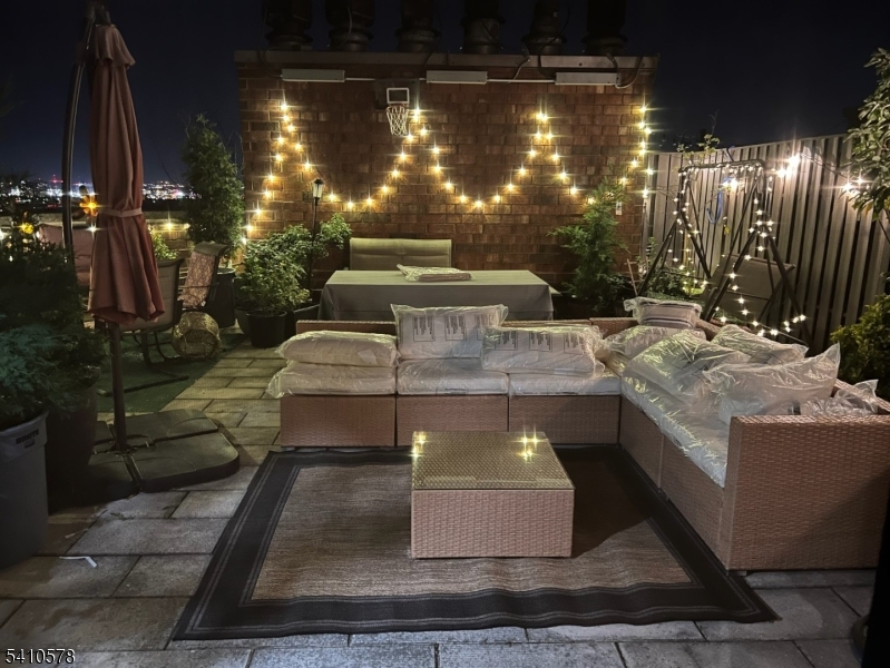 Harmon Cove Towers - Residential