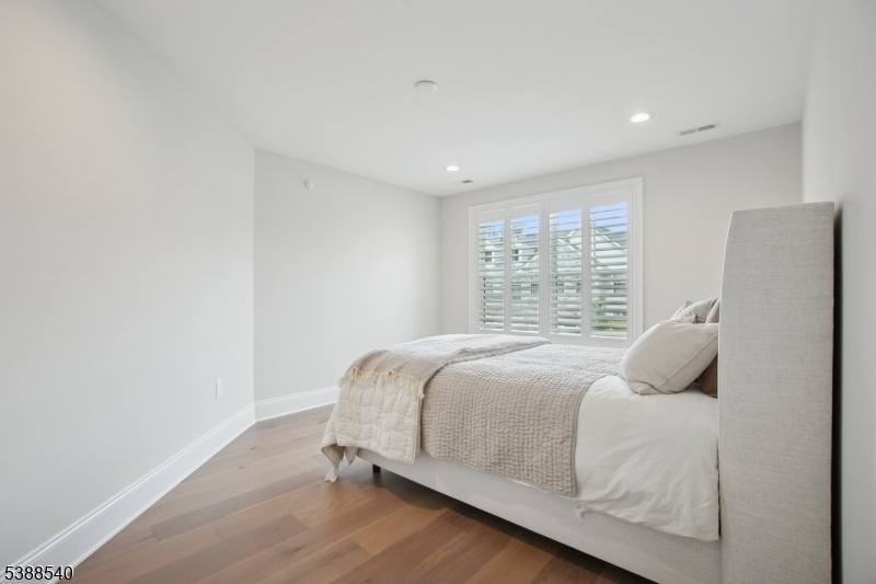 Villas at Warren - Residential