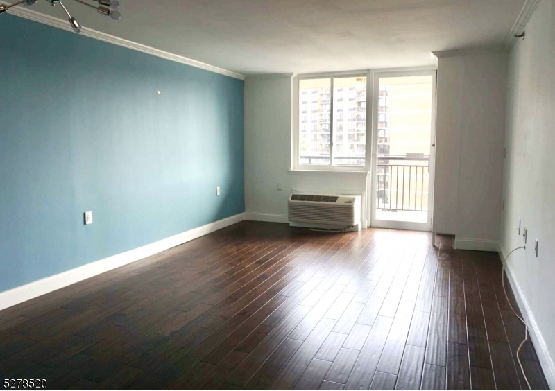 Skyline - Residential Lease