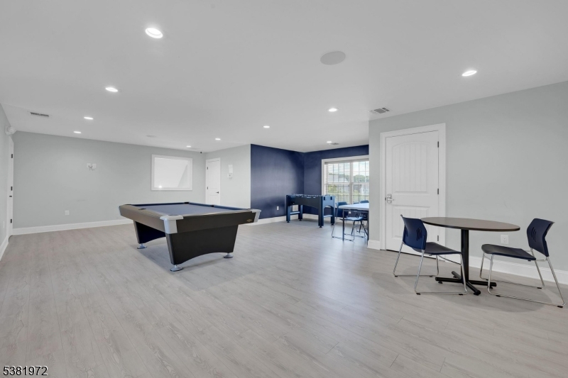 Mountain Ridge - Residential Lease