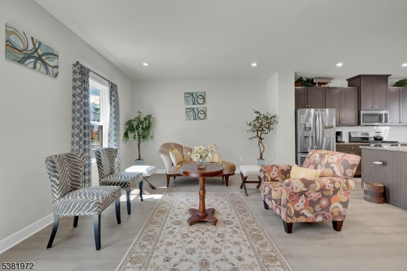 Mountain Ridge - Residential Lease