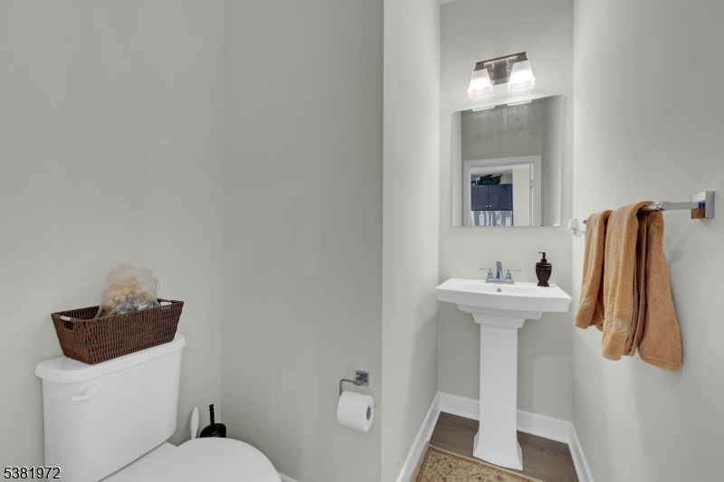 Mountain Ridge - Residential Lease