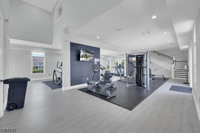 Mountain Ridge - Residential Lease