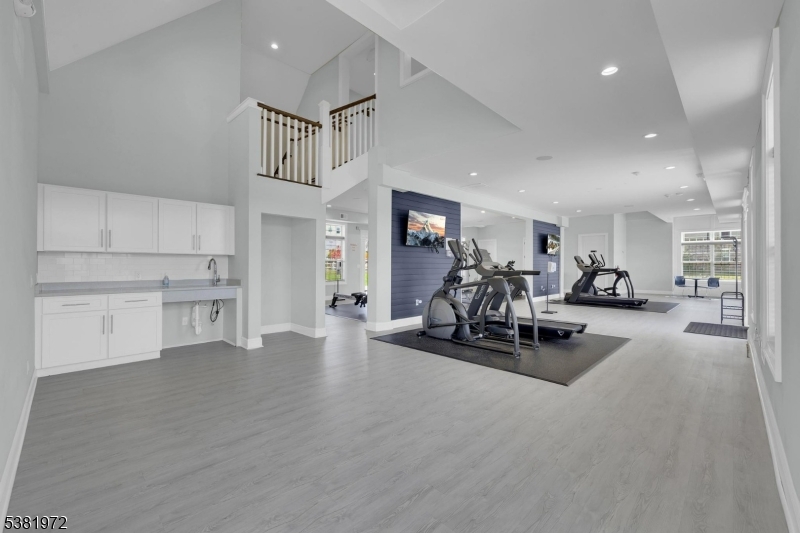 Mountain Ridge - Residential Lease