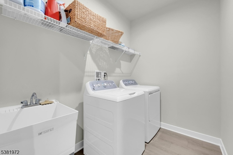 Mountain Ridge - Residential Lease