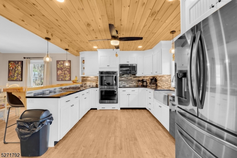 Lake Wanda - Residential