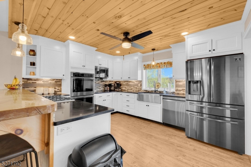 Lake Wanda - Residential