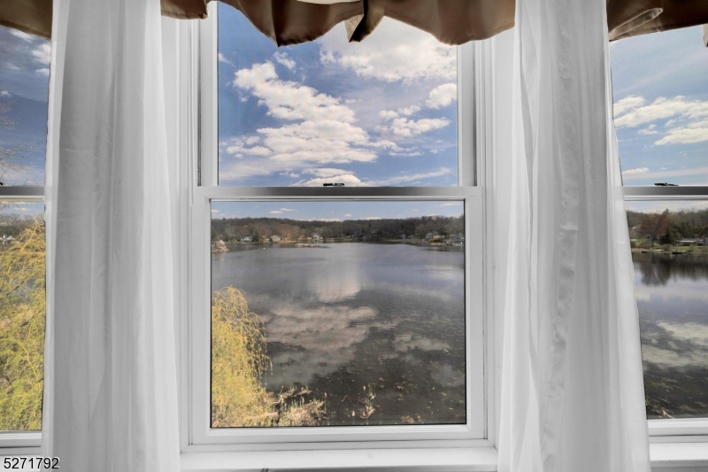 Lake Wanda - Residential