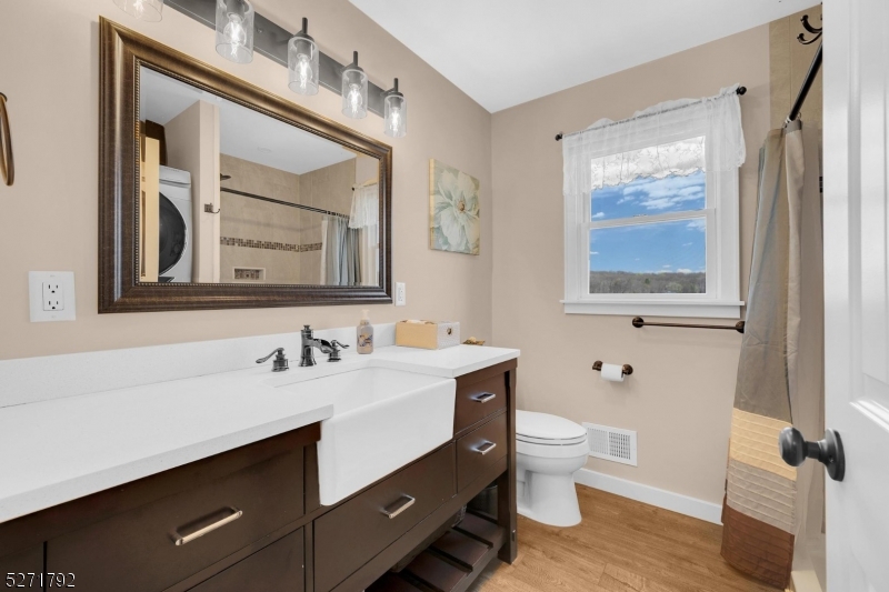 Lake Wanda - Residential