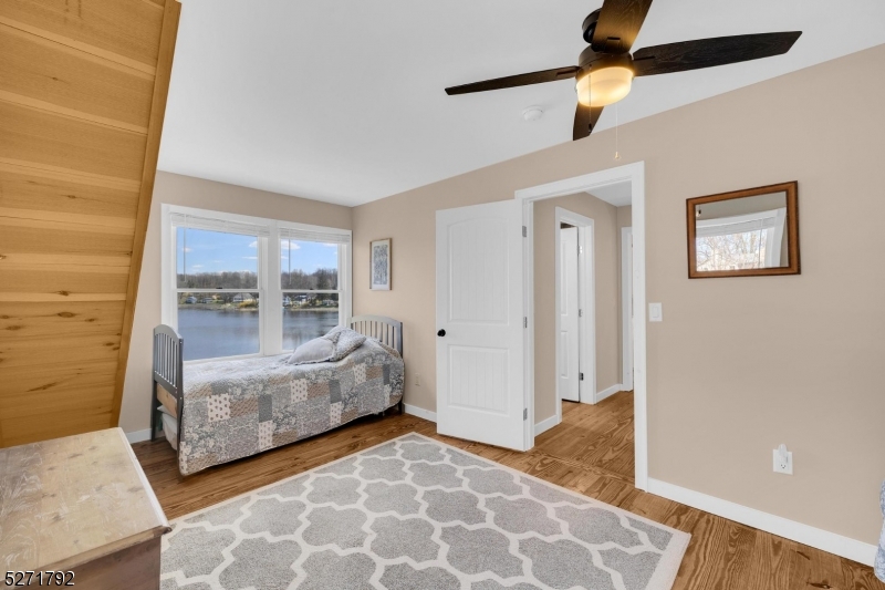 Lake Wanda - Residential