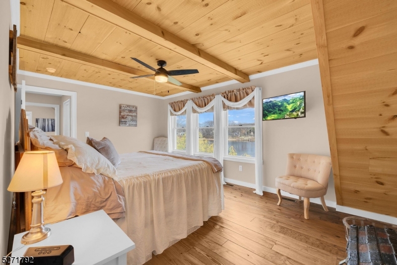 Lake Wanda - Residential