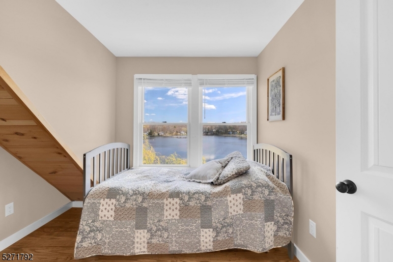 Lake Wanda - Residential