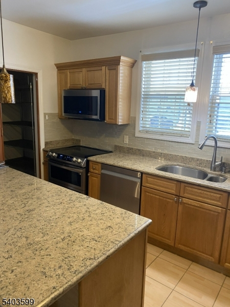 Lakeview - Residential Lease