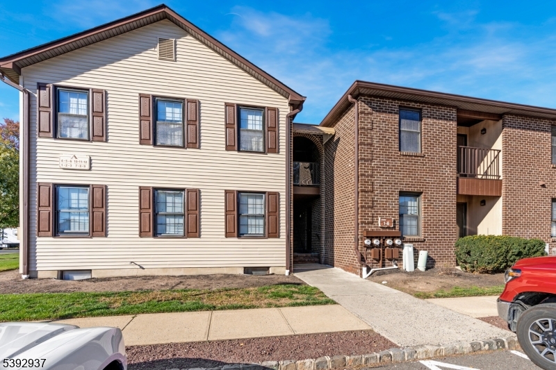 Foxhall - Residential