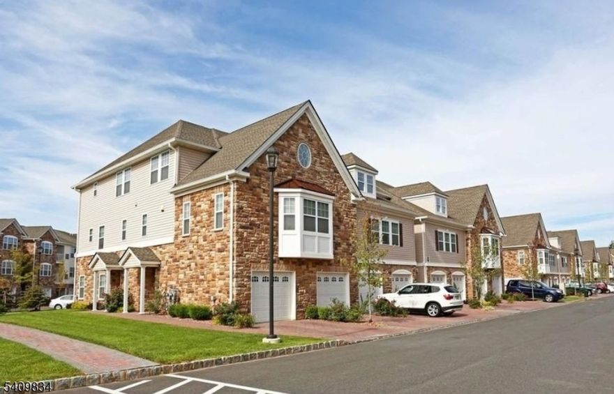 Airy and luxurious, these spacious Townhouses are packed with a tremendous array of modern quality features to meet the most demanding lifestyle. From the modern stone and vinyl exteriors to the well-appointed interiors, everything is built for energy efficiency to make your life easier. Enjoy the combination of ceramic tile, oak flooring, and/or wall-to-wall carpeting. The kitchens include designer wood cabinetry, granite counter tops and quality stainless steel appliances. Every unit has its own washer and dryer for your convenience, as well as plenty of closet space for storage.