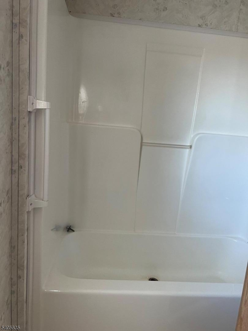 HIGHLANDER HILLS ESTATE - Residential