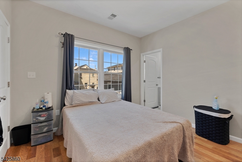 IRONBOUND - Residential Income