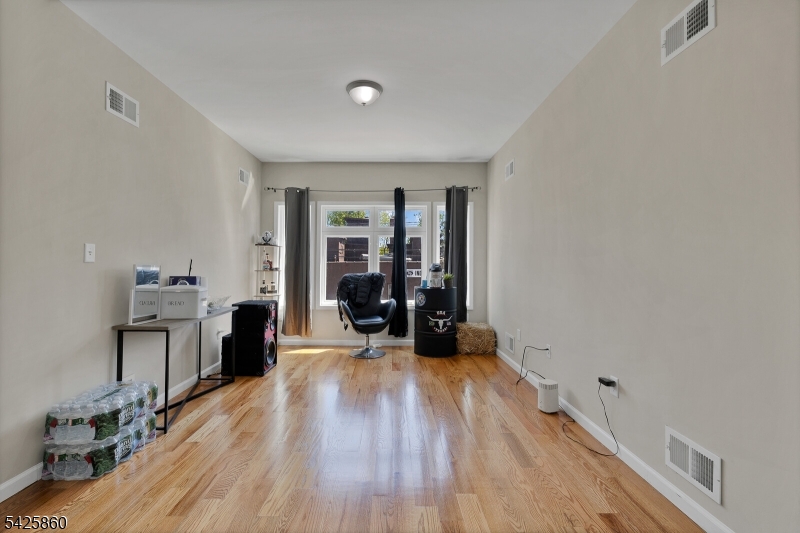 IRONBOUND - Residential Income