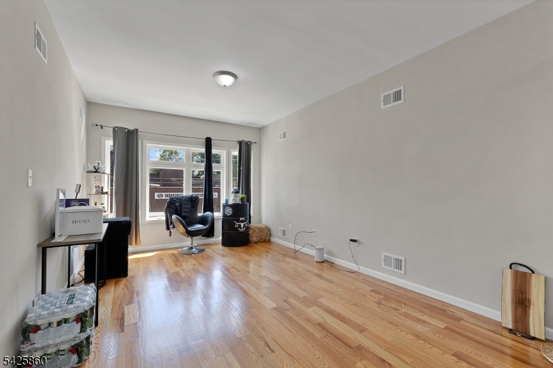 IRONBOUND - Residential Income