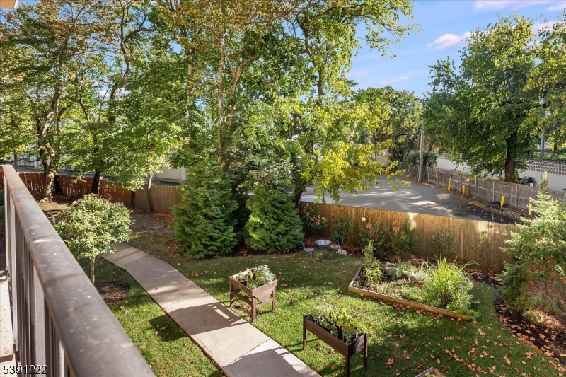 Bellaire House - Residential