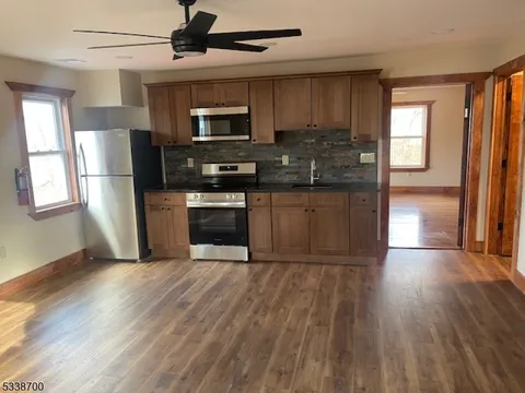 MLS: 3946728