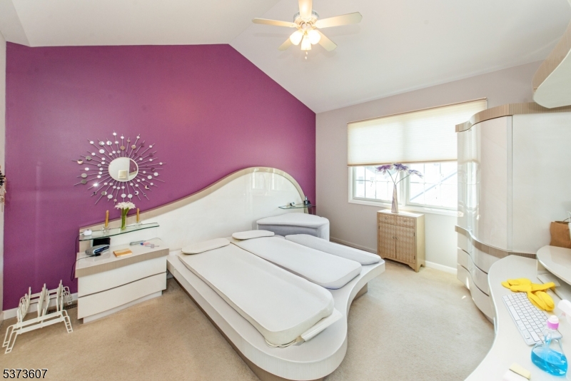 Clove Hill Manor - Residential