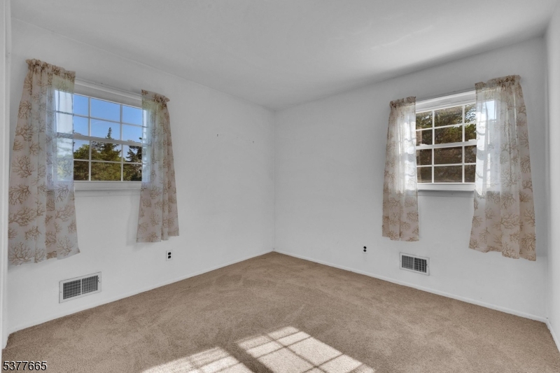 Green Knoll - Residential