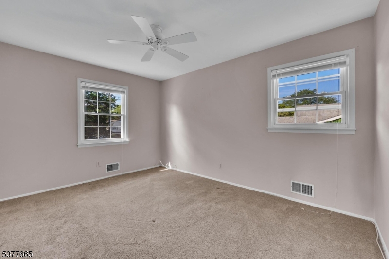 Green Knoll - Residential