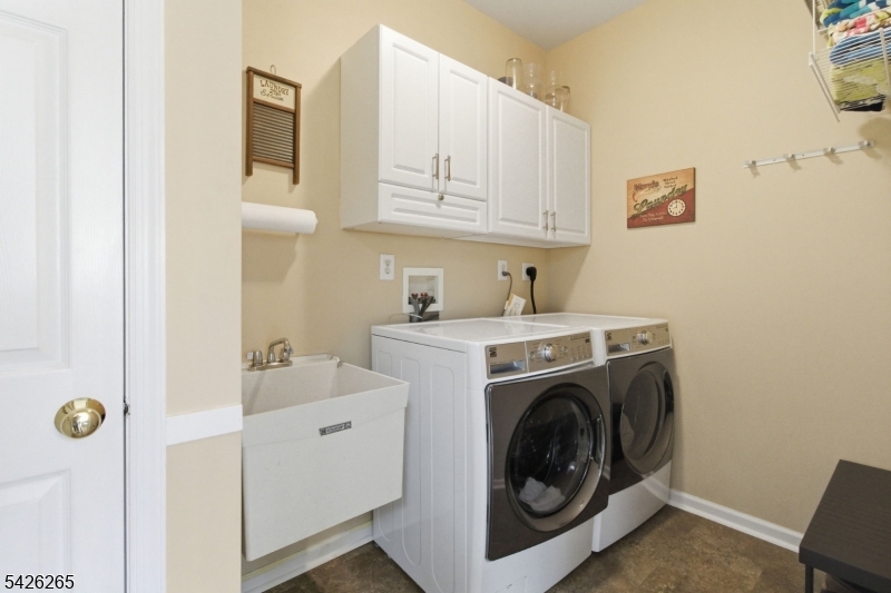 Greenwich Chase - Residential