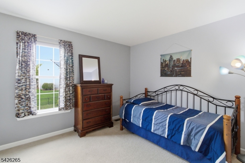 Greenwich Chase - Residential