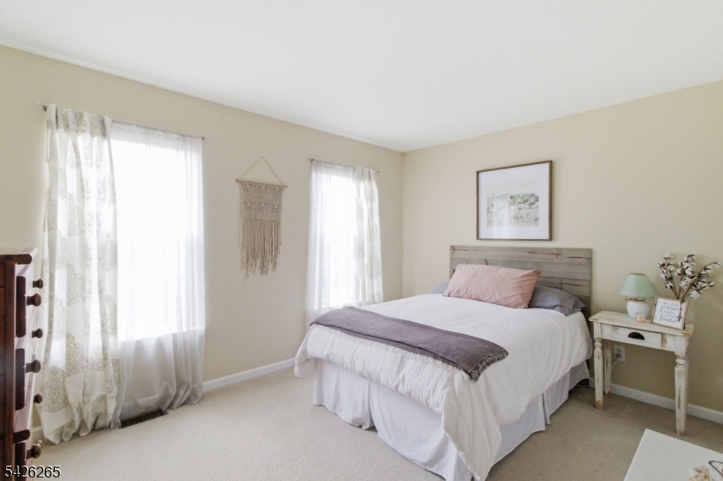 Greenwich Chase - Residential