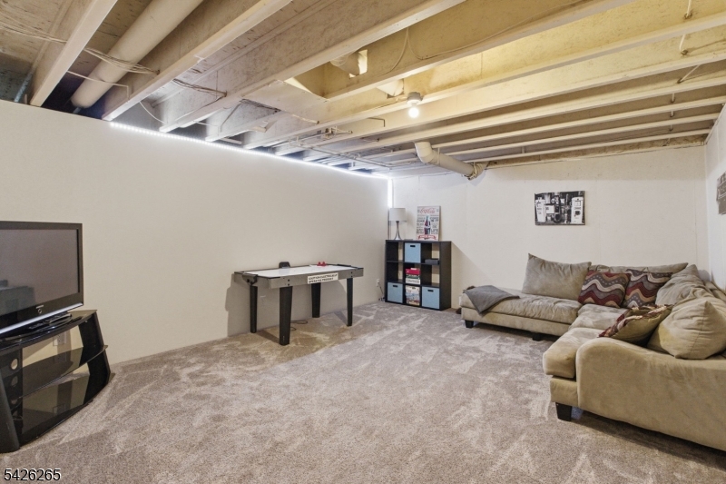 Greenwich Chase - Residential