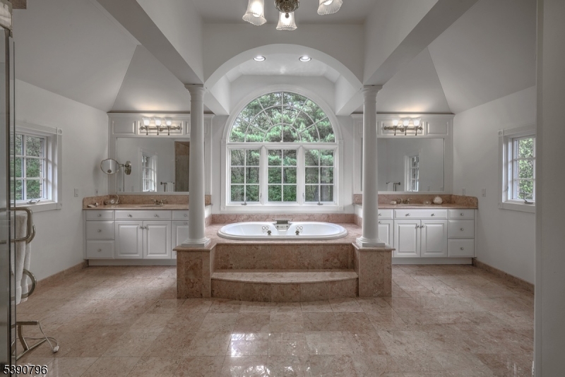 Roxiticus - Residential