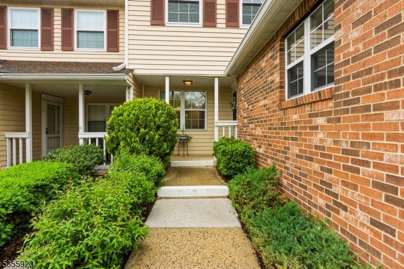 98 Canterbury Rd