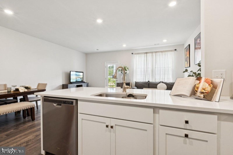 Capital Crossing - Residential