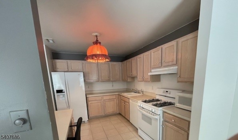 Chanda Arms - Residential