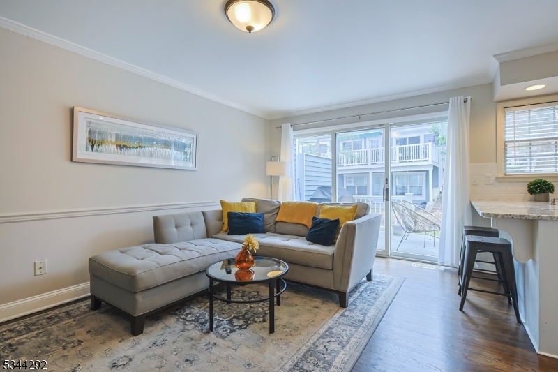 Knollcrest - Residential Lease