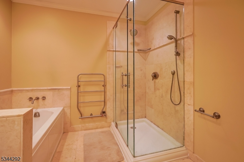 Knollcrest - Residential Lease