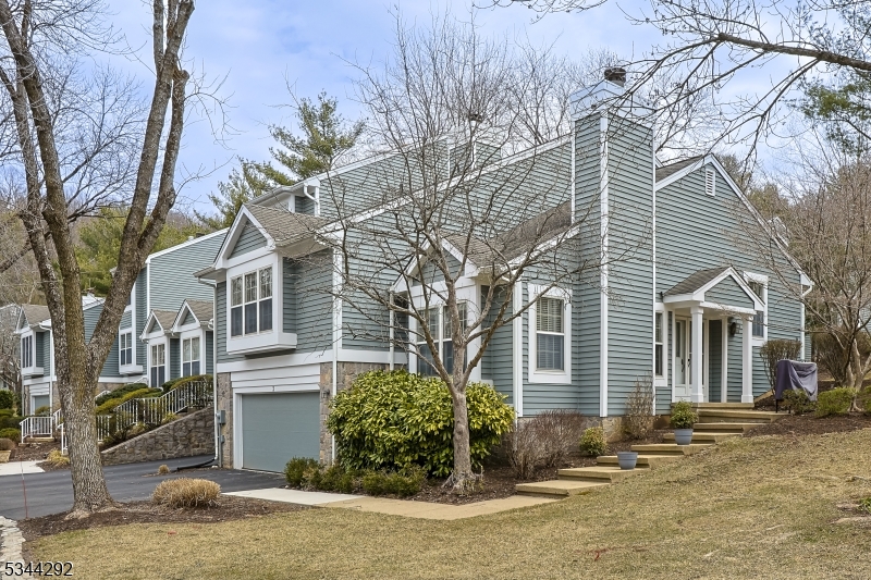 Knollcrest - Residential Lease