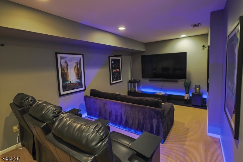 Knollcrest - Residential Lease