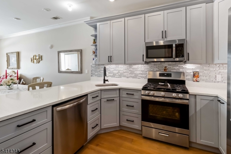 Fox Crest - Residential