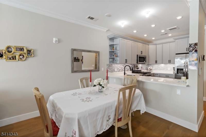 Fox Crest - Residential