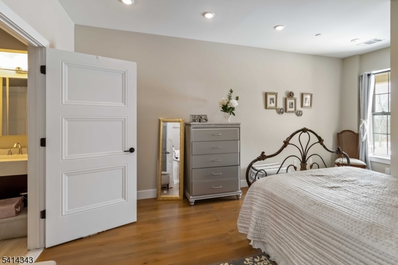 Fox Crest - Residential