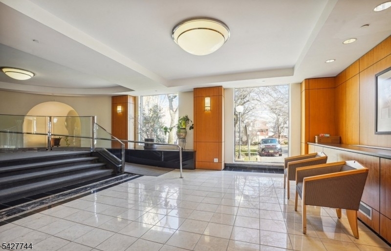 Harrison Park Towers - Residential