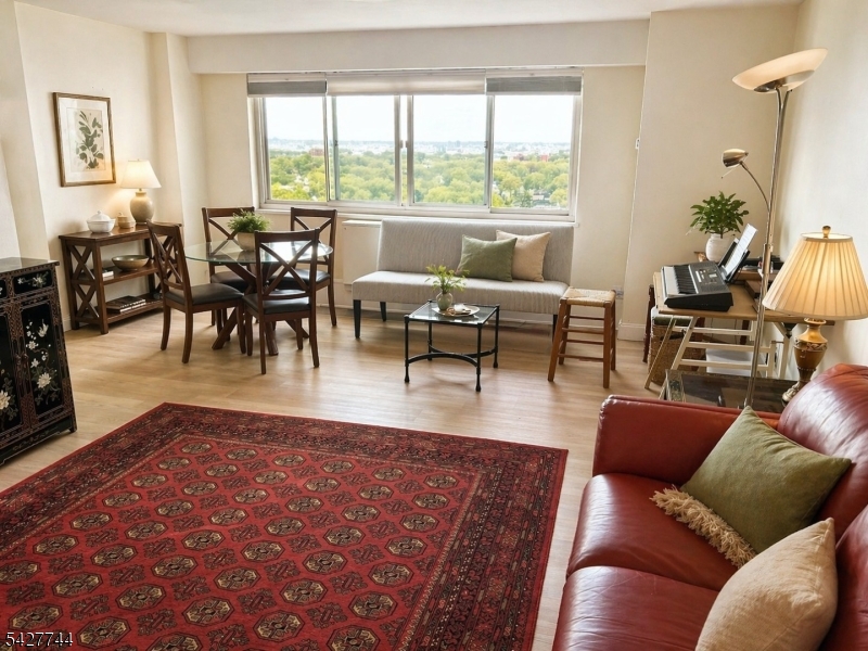 Harrison Park Towers - Residential