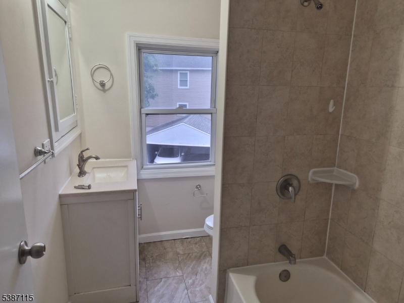 East End - Residential Lease