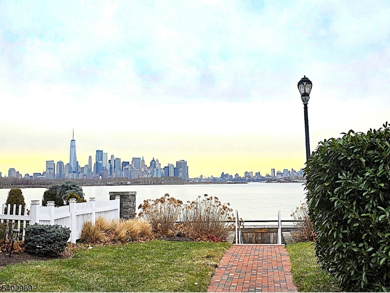 Port Liberte - Residential