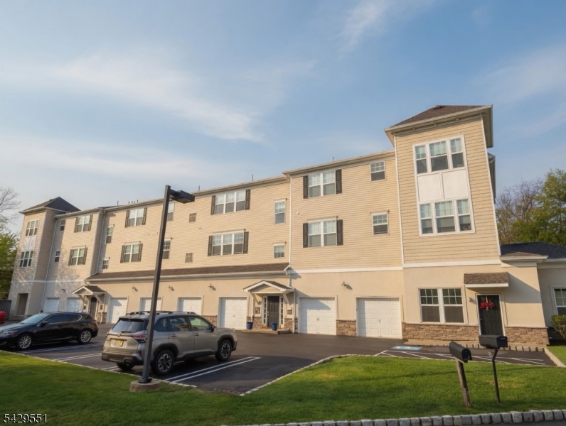 Brookland at Lakepointe - Residential